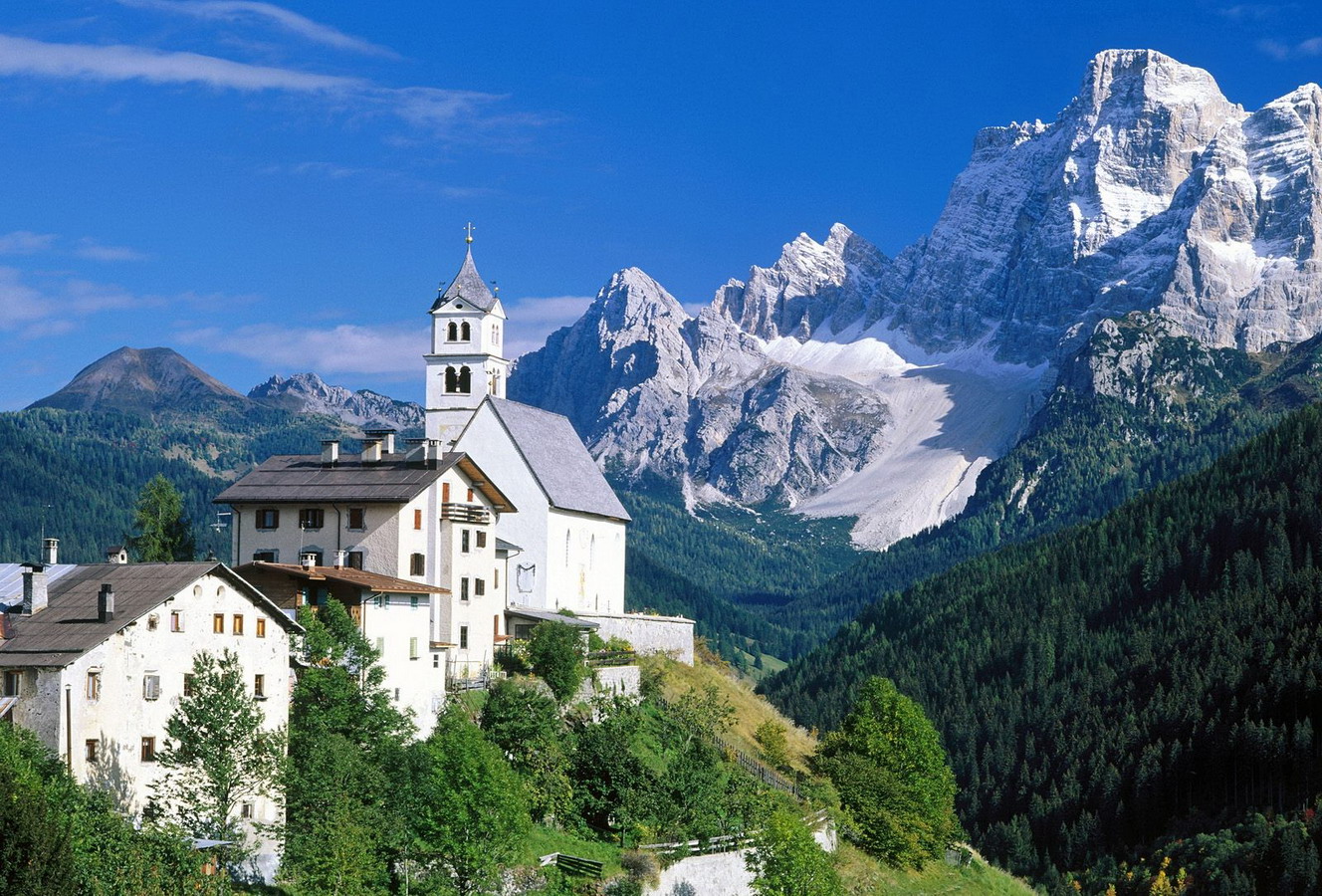 Thụy Sĩ: Biết đến Thụy Sĩ là biết đến một đất nước yên bình, giàu sức sống, với những ngọn núi cao và một bầu trời xanh sâu. Hãy tận hưởng những hình ảnh tuyệt đẹp của Thụy Sĩ. Hãy để những bức ảnh đưa bạn đến với vùng đất đầy cảm hứng và sức sống này.